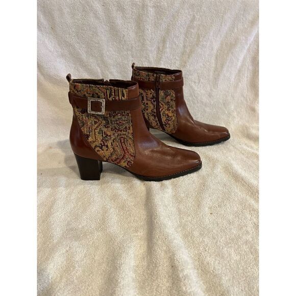 Coldwater Creek Leather Tapestry Ankle Boots Side Zip Size 6M - Picture 1 of 11